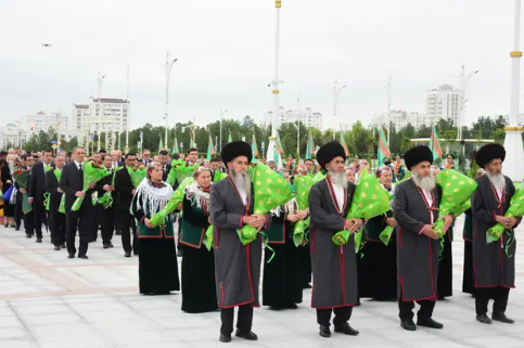 جشن روز مشروطه در عشق آباد برگزار شد