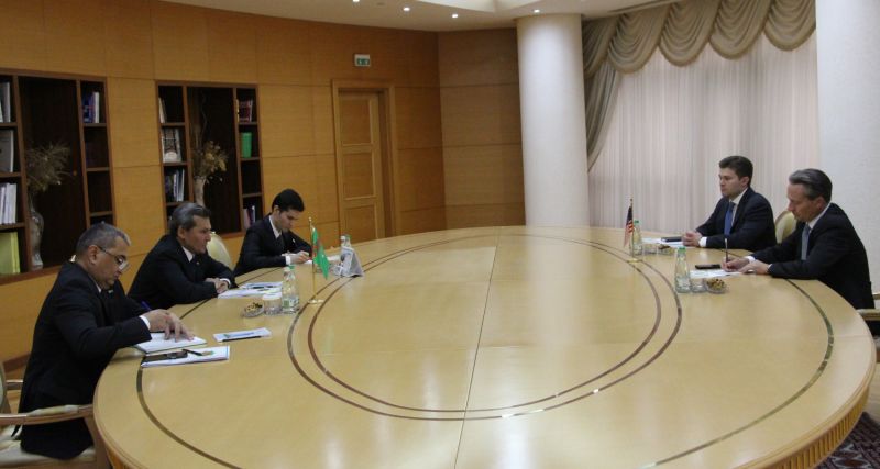 دیدار وزیر امور خارجه ترکمنستان با مدیر اجرایی شورای بازرگانی ترکمنستان-آمریکا