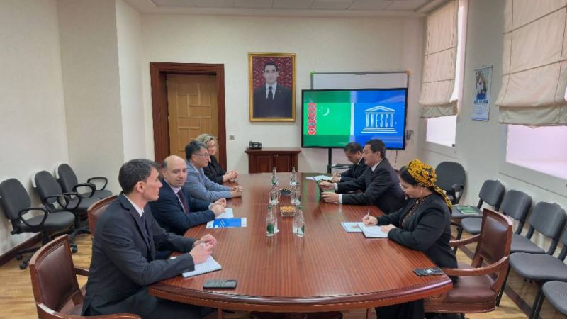 یونسکو زمینه های نوین همکاری آموزشی با ترکمنستان را پیشنهاد کرد