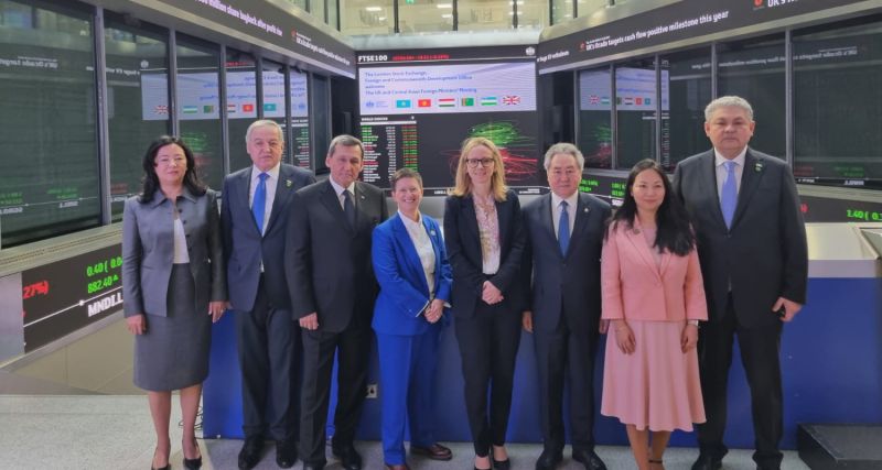 دیدار وزیر امور خارجه ترکمنستان با مدیرعامل بورس لندن