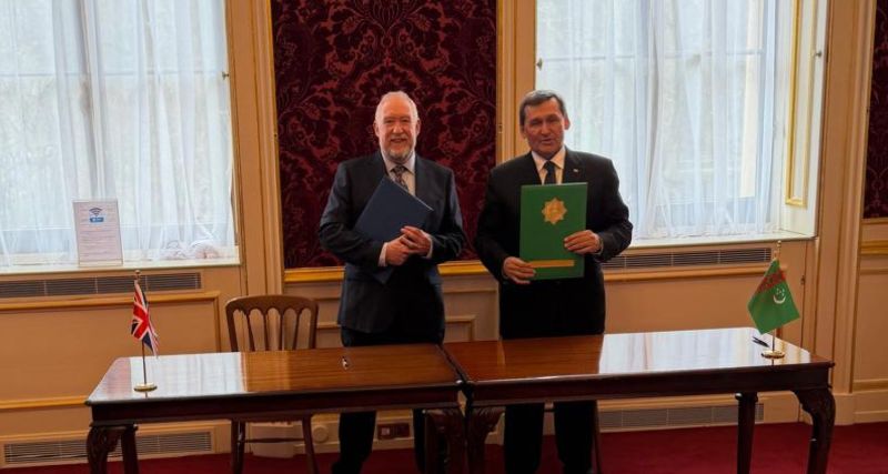 گسترش همکاری‌های علمی و فرهنگی میان ترکمنستان و بریتانیا