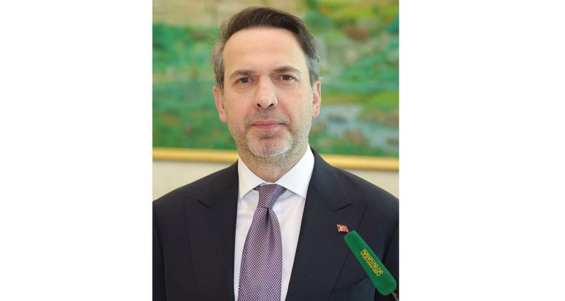 دیدار رئیس جمهور ترکمنستان با وزیر انرژی و منابع طبیعی جمهوری ترکیه