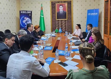 نمایندگان کمیساریای عالی پناهندگان سازمان ملل (UNHCR) سمیناری را برای دفتر بازرس ترکمنستان برگزار کر