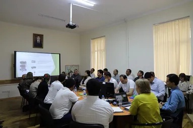 آموزش کنترل آلایندگی خودروها در عشق آباد برگزار شد